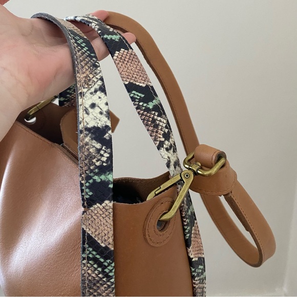 $158 NWT Madewell Sydney Tan Snake Embossed Leather Crossbody Satchel Bag - Picture 8 of 13